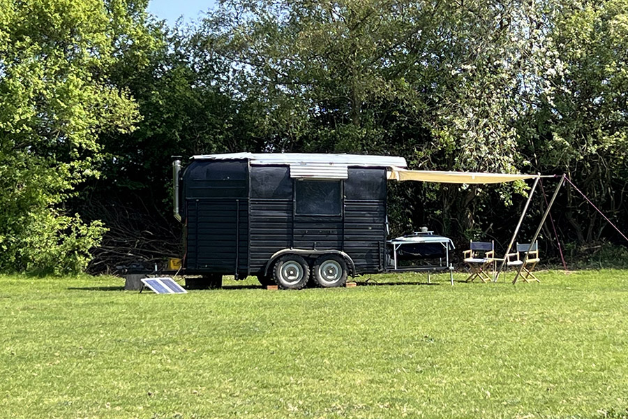 book bemont horse box sussex